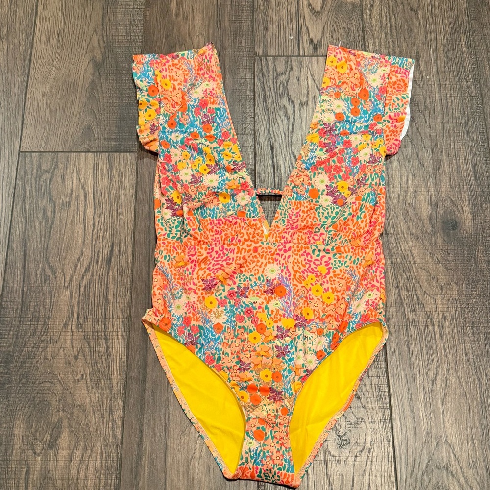 NEW💕FPMovement Beth Richards Sophia Roopa Pink Garden One Piece Swimsuit $280 - Picture 3 of 10